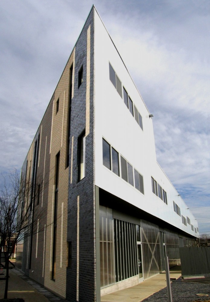 Trapezoid / buildingstudio