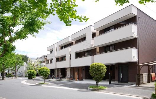 Residence in Hozumidai / Mitsutomo Matsunami
