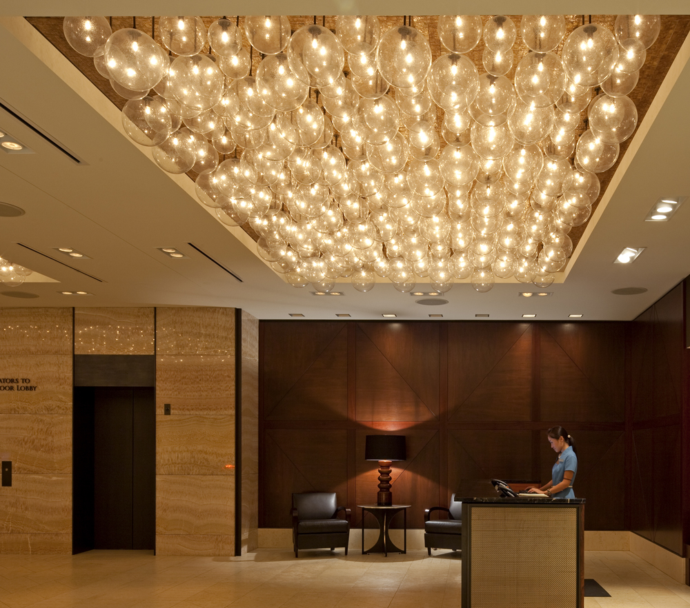 The Trump International Hotel and Tower at Waikiki Beachwalk / Guerin Glass Architects