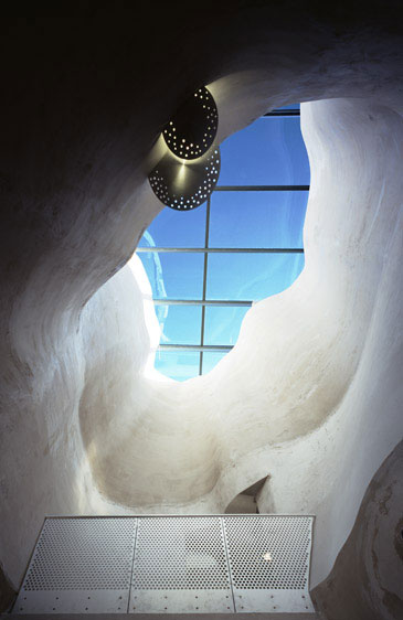 Simmons Hall at MIT/ Steven Holl