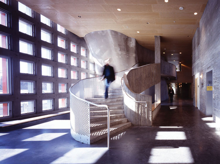 Simmons Hall at MIT/ Steven Holl