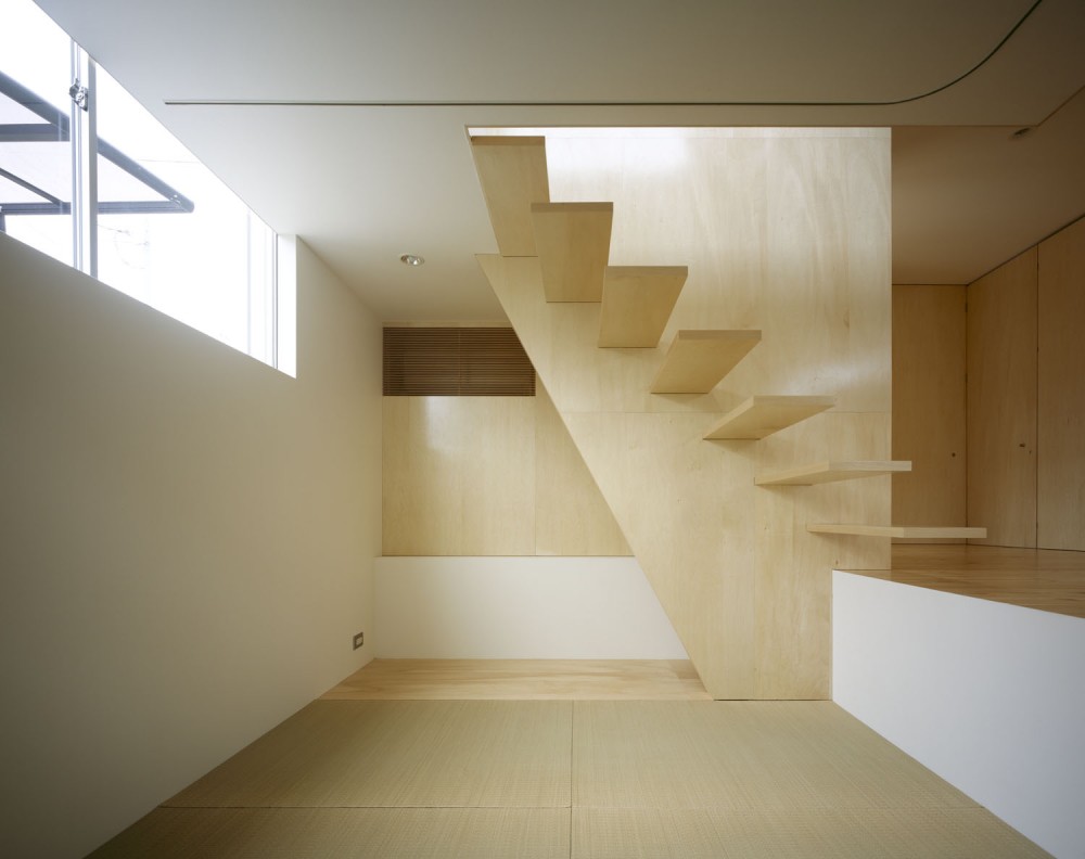 UE House / Geneto