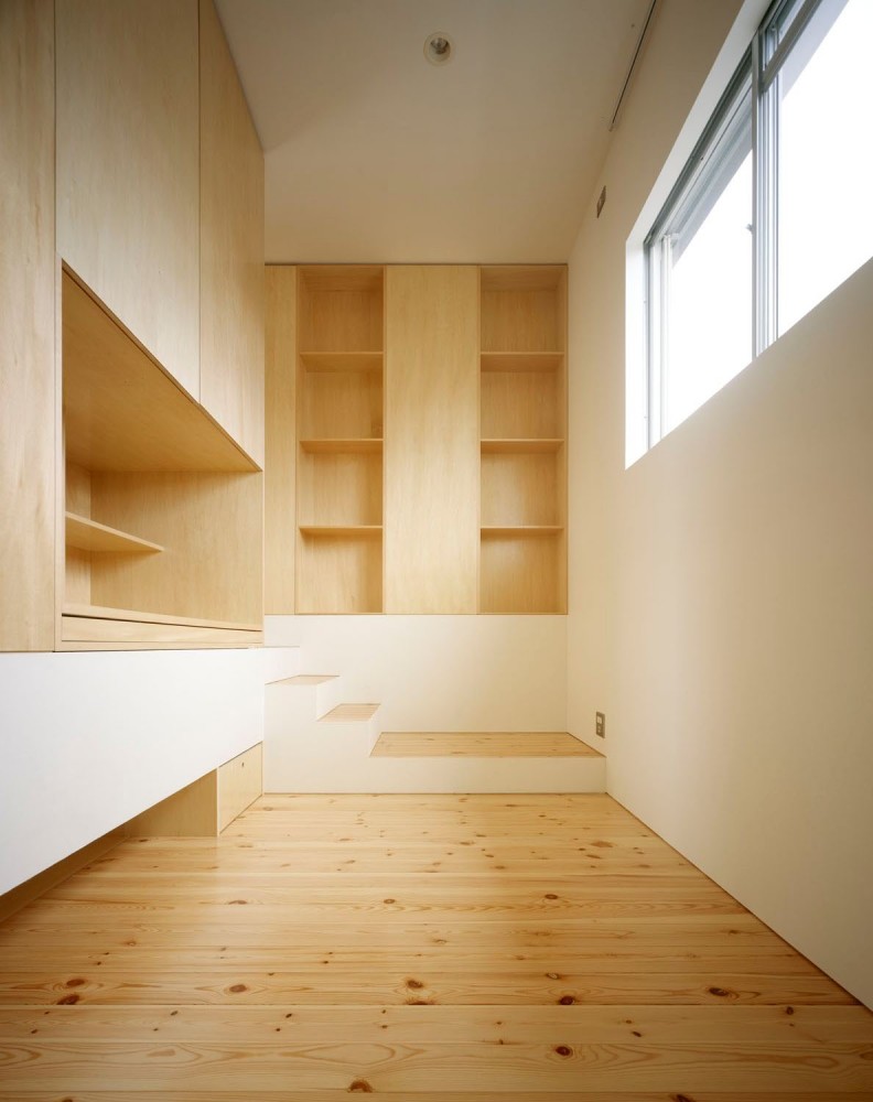 UE House / Geneto