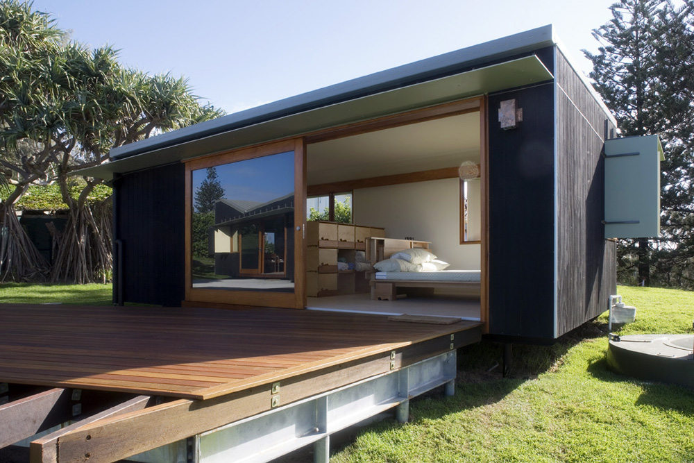 Happy Haus / Donovan Hill
