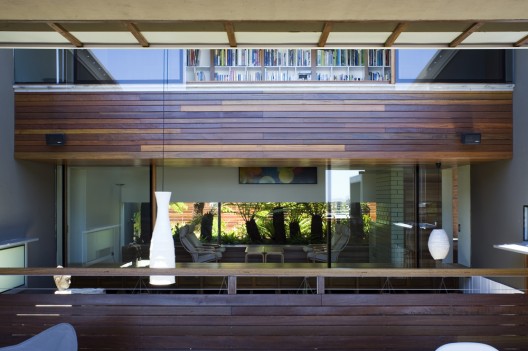 Z House / Donovan Hill