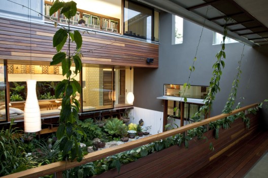 Z House / Donovan Hill