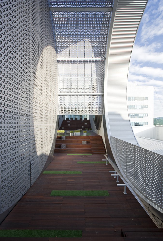 Kring Kumho Culture Complex / Unsangdong Architects