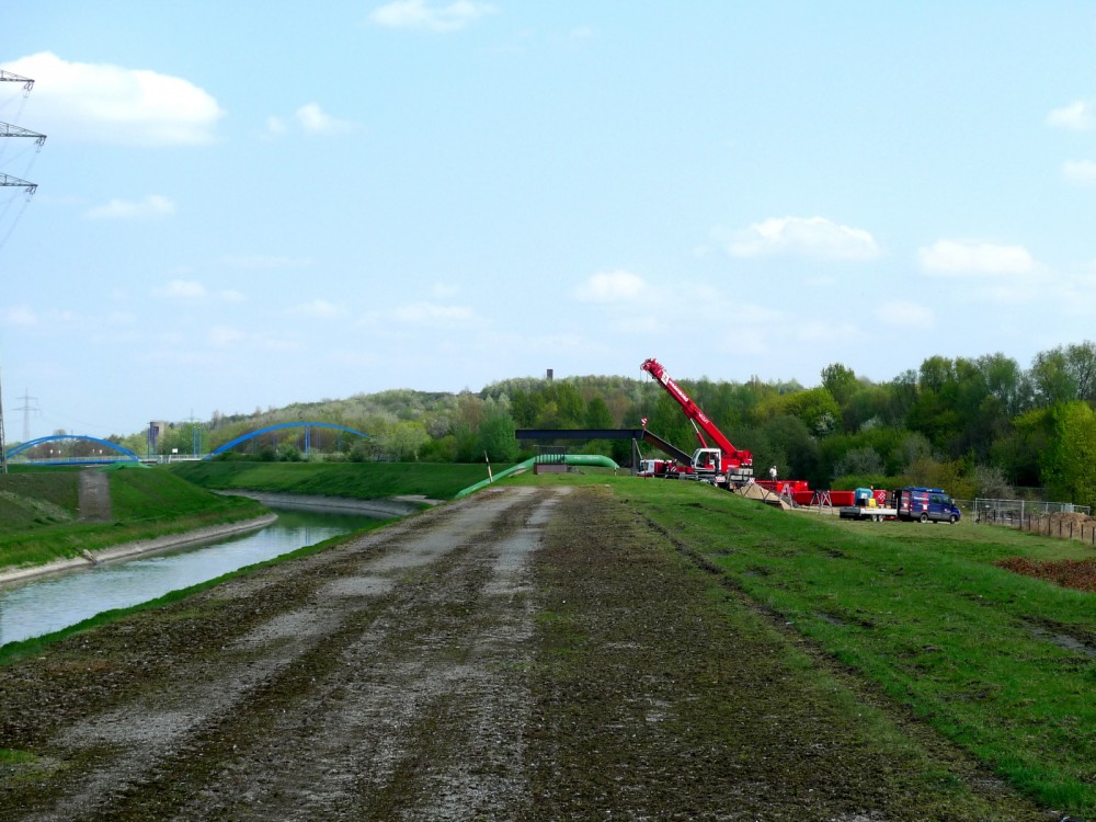 Between the Waters: The Emscher Community Garden / Marjetica Potrc and Ooze