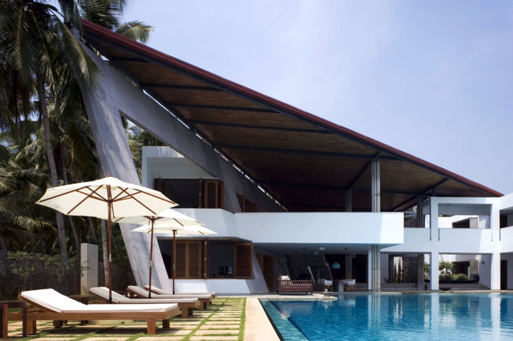 Cliff House / Khosla Associates