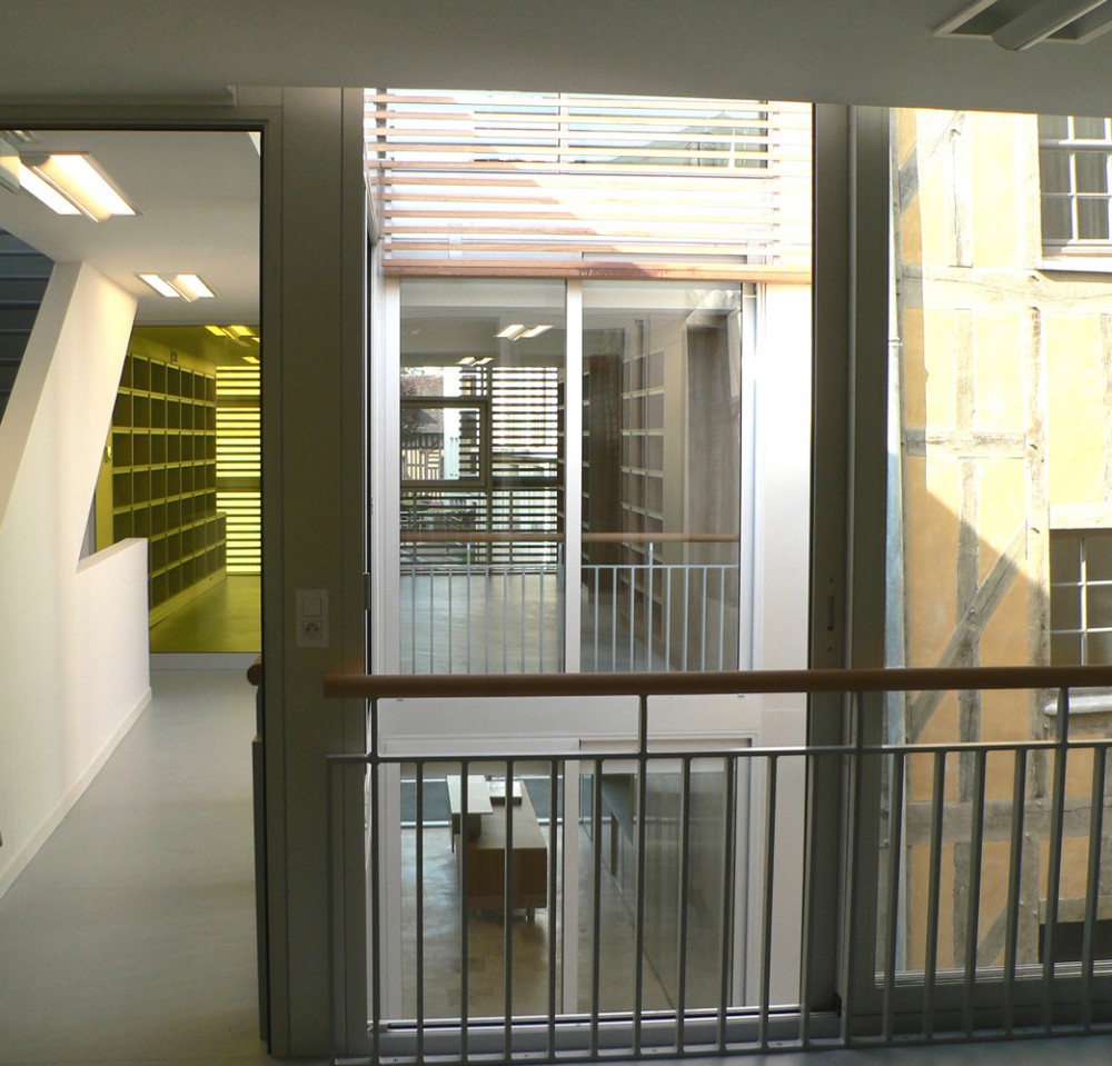 Agence Commerciale Opac de l’Aube / Colomès + Nomdedeu Architectes