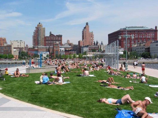 pier45_hudson_river_park_28june03
