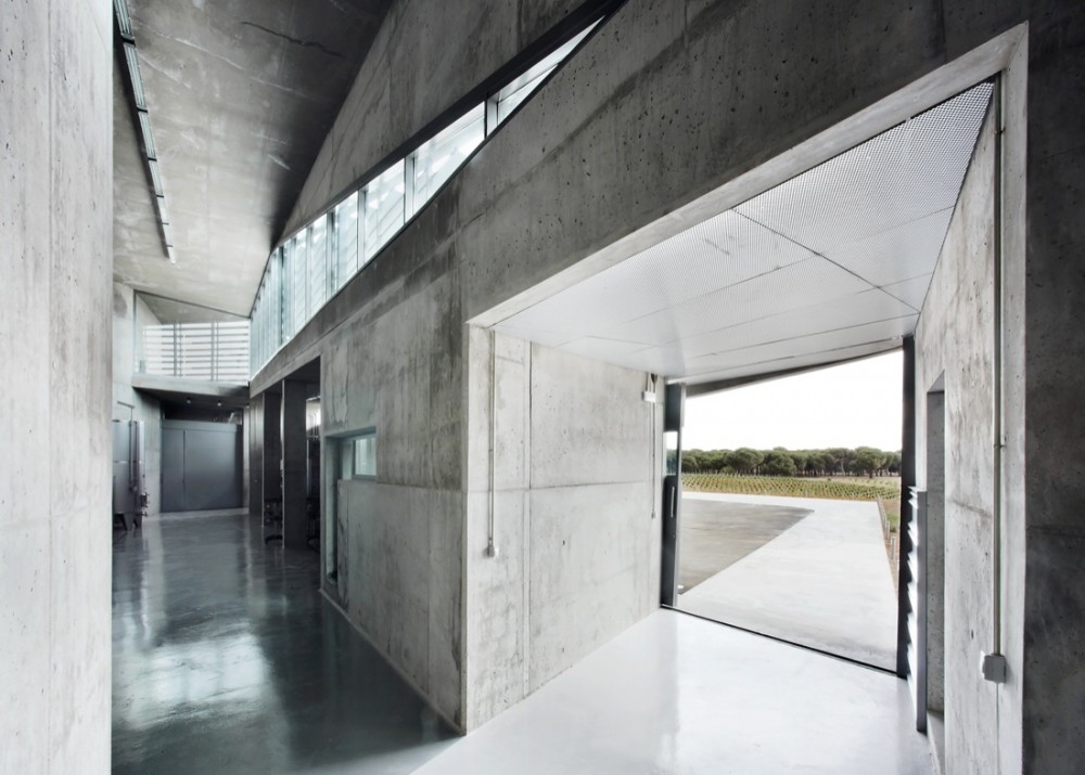 Qumran Winery / Konkrit Blu Arquitectura