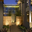 House - Casa Familia - Kevin deFreitas Architects House - Casa Familia - Kevin deFreitas Architects Courtesy of Kevin deFreitas Architects