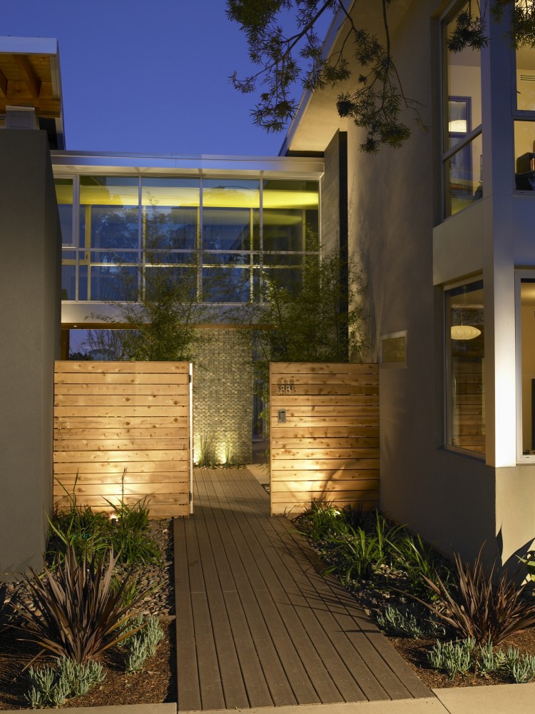 Casa Familia / Kevin deFreitas Architects