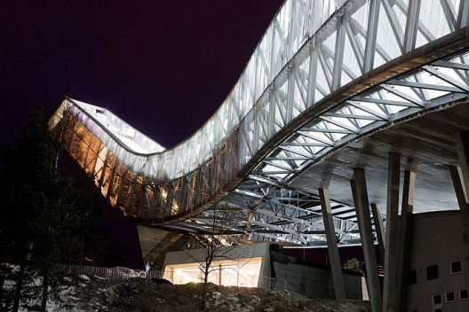 5Ski-Jump-Oslo-JDS-2583