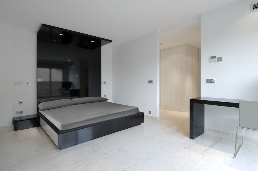 Serrano Apartments - A-cero © Luis H. Segovia