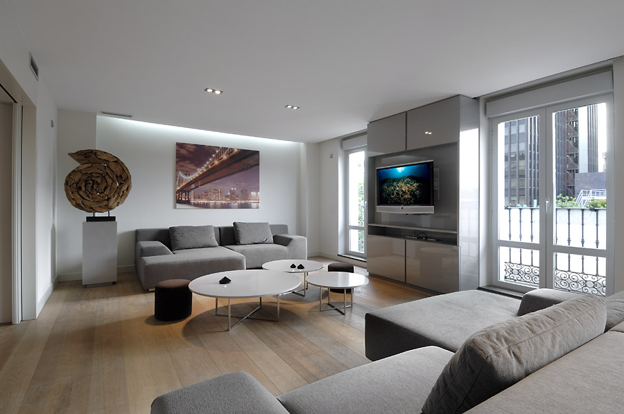 Serrano Apartments / A-cero