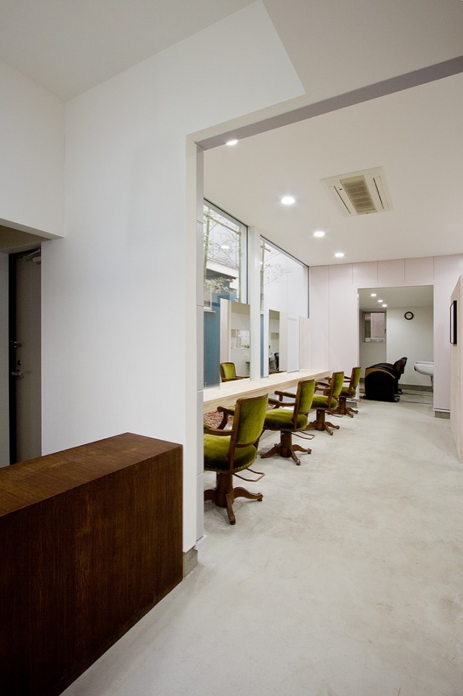 Cure Salon Monsieur - Upsetters Architects © Yusuke Wakabayashi