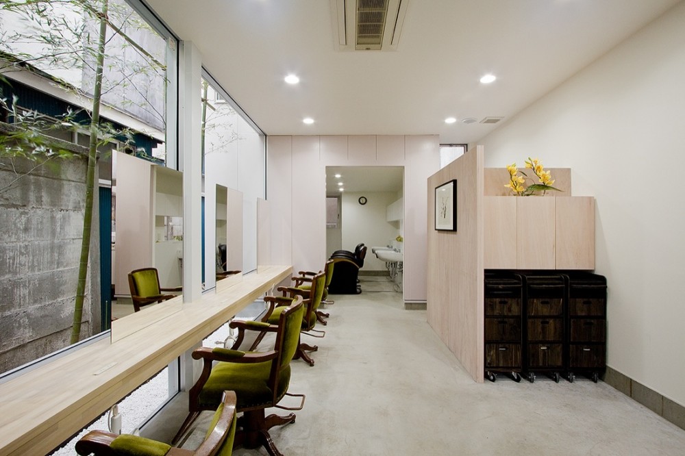 Cure Salon Monsieur - Upsetters Architects © Yusuke Wakabayashi