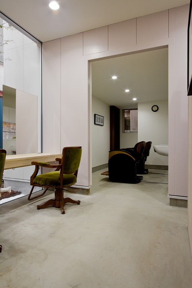 Cure Salon Monsieur - Upsetters Architects © Yusuke Wakabayashi