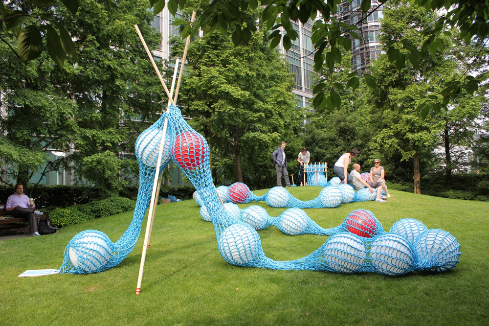 Giant Knitting Nancy / Superblue Design