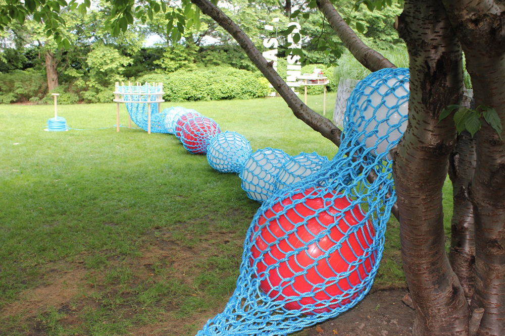 Giant Knitting Nancy / Superblue Design