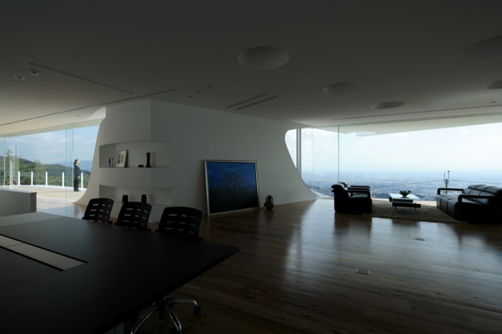 Mountains & Opening House - EASTERN Design Office © Koichi Torimura