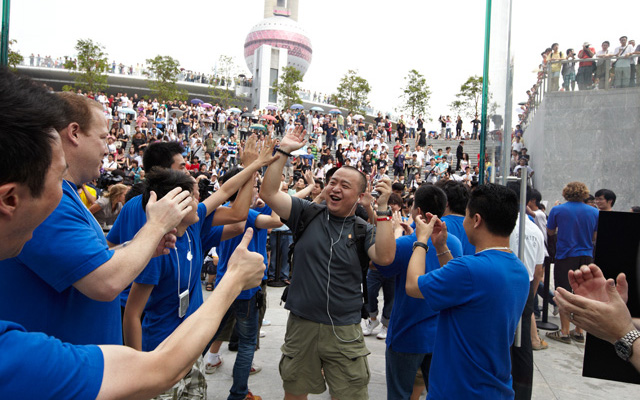 RoyZipstein_Apple_Shanghai13 © Roy Zipstein