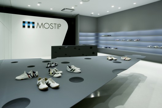Mostip Store Moonwalk - EASTERN Design Office
