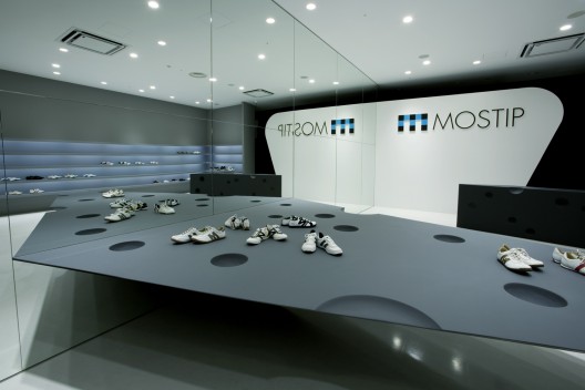 Mostip Store Moonwalk - EASTERN Design Office