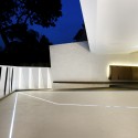 Wall House - Formwerkz Architects
