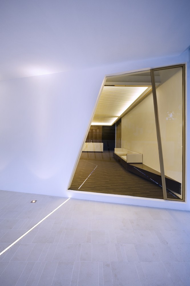 Wall House - Formwerkz Architects © Jeremy San