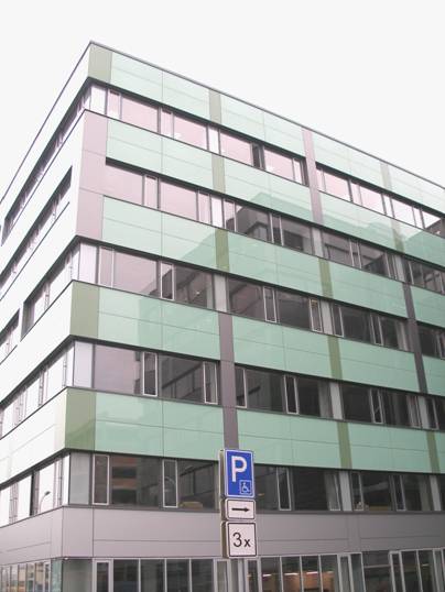 QuadroClad™ Glass Façade Panels / Hunter Douglas Contract