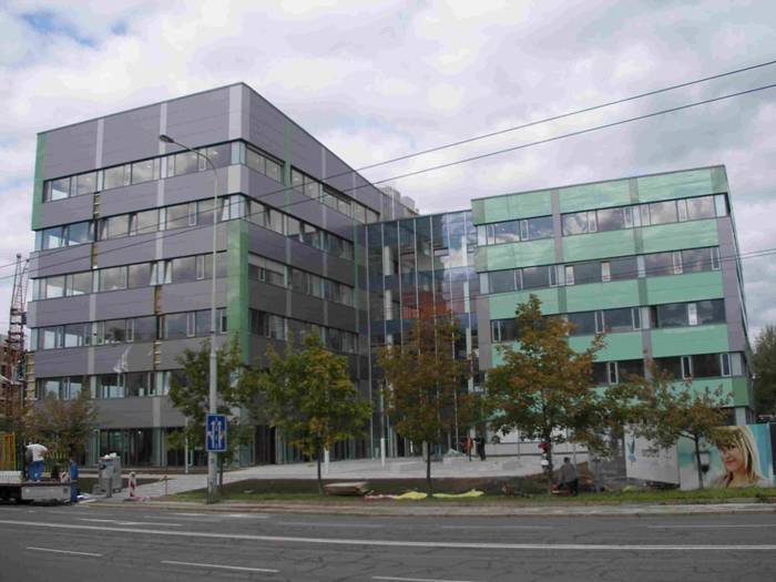 QuadroClad™ Glass Façade Panels / Hunter Douglas Contract