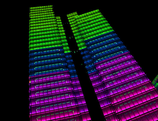 dexia-towers-light-up-with-LEDs-to-show-weather6 dexia-towers-light-up-with-LEDs-to-show-weather6