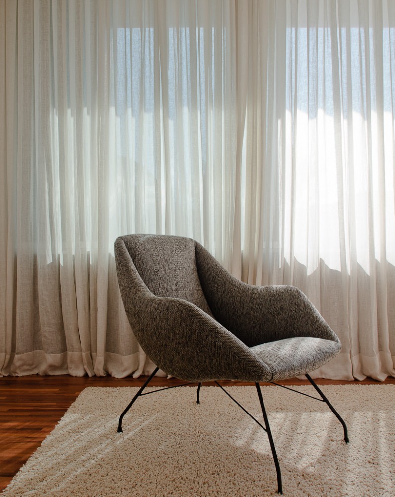 House 6 / Marcio Kogan