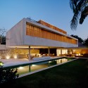 Concrete - House 6 - Marcio Kogan Concrete - House 6 - Marcio Kogan © Pedro Kok