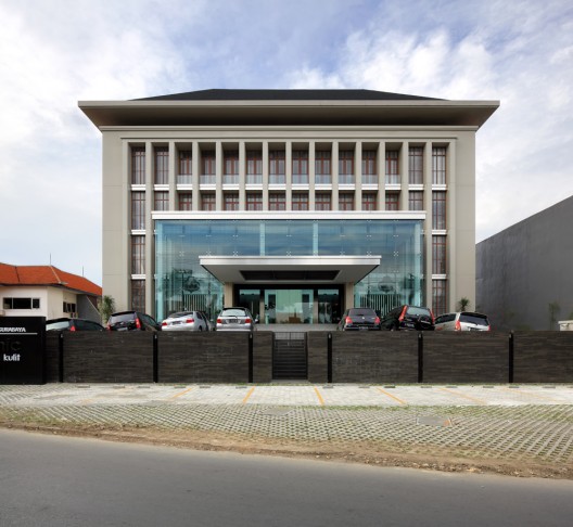 Healthcare - Erha Clinic Surabaya - HMP Architects