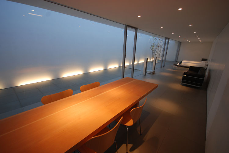 Minimalist House - Shinichi Ogawa & Associates © Courtesy of Shinichi Ogawa & Associates