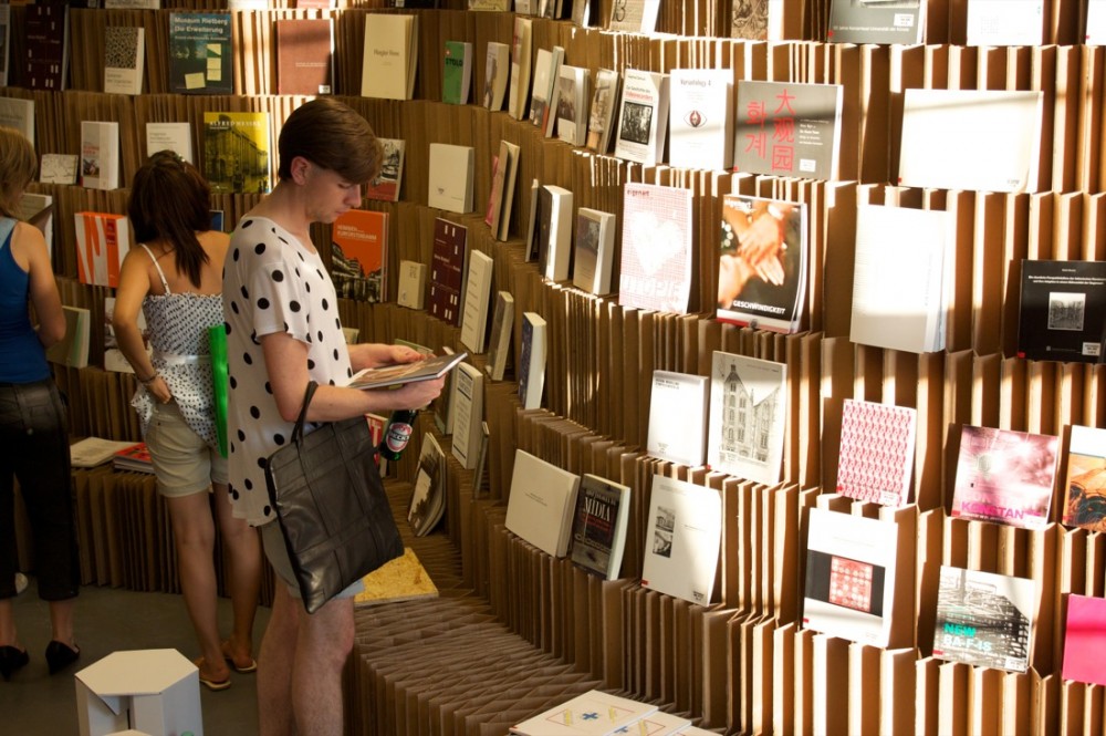 UdK Berlin Bookshop 2010 © Johannes Drechsler