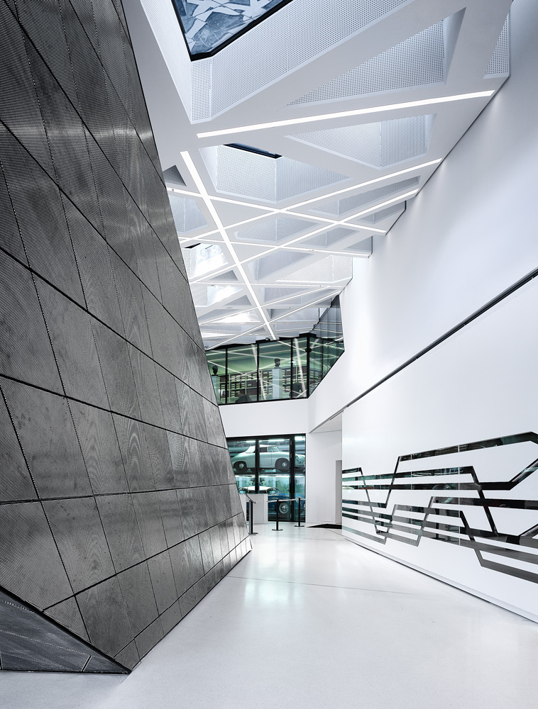 Porsche Museum / Delugan Meissl, photos by Michael Schnell © Michael Schnell