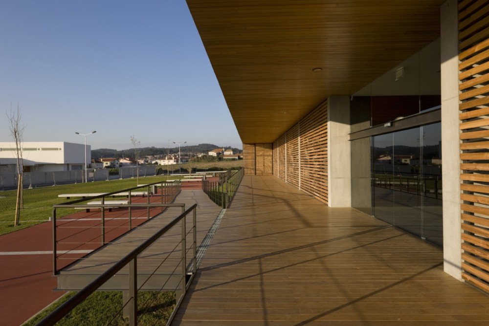 Riberão Swimming Pools / Pitagoras Arquitectos