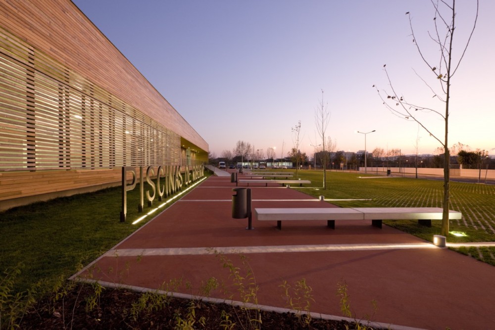Riberão Swimming Pools / Pitagoras Arquitectos