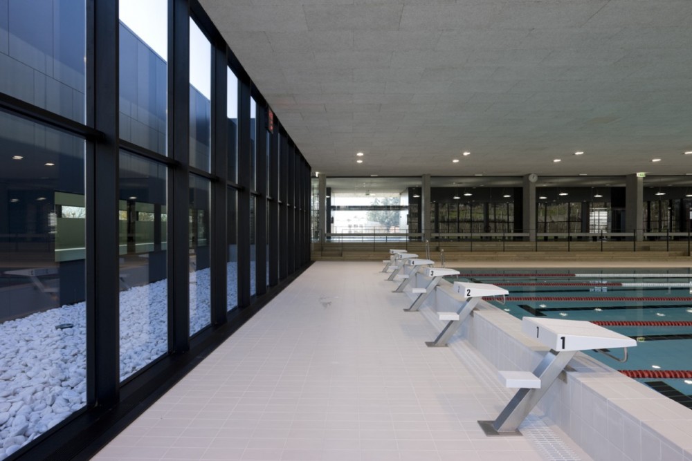 Riberão Swimming Pools / Pitagoras Arquitectos