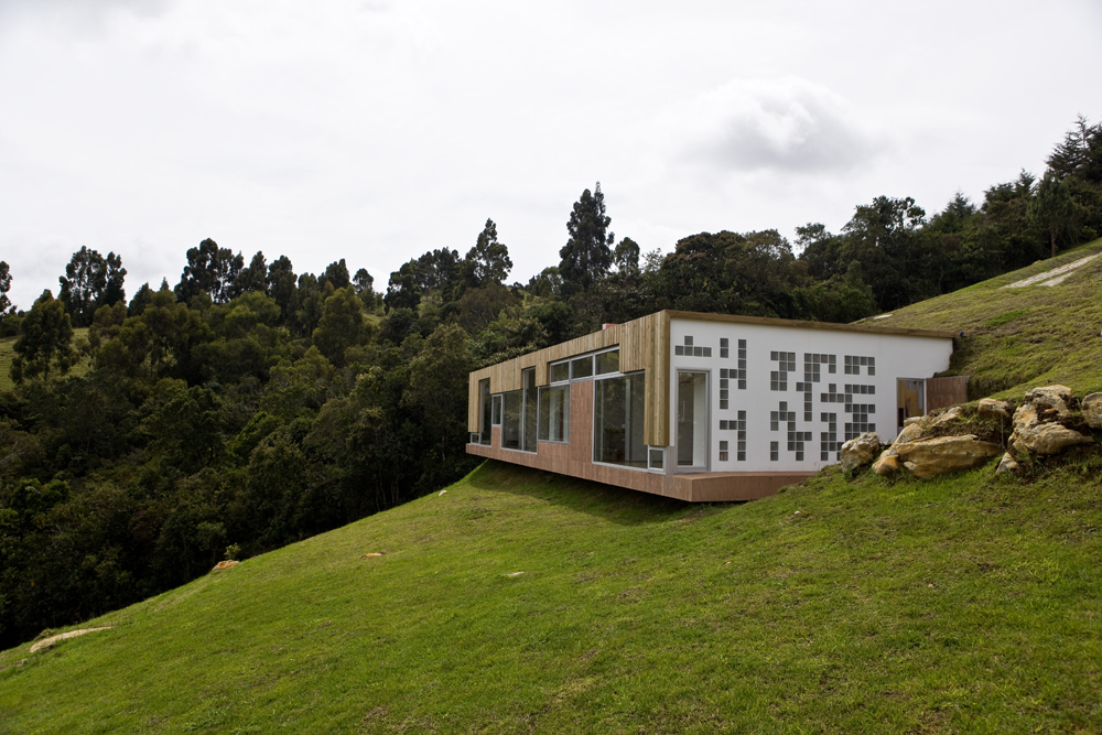 Santa Elena House / Antonio Sofan