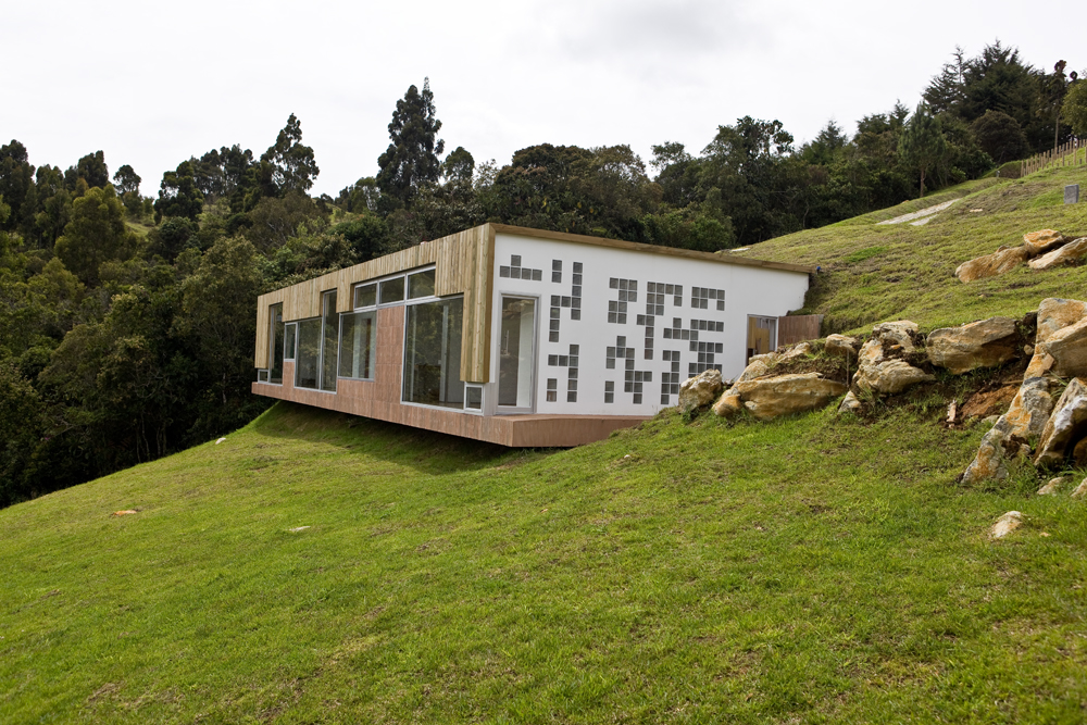 Santa Elena House / Antonio Sofan