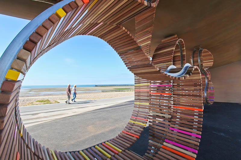 The Longest Bench / Studio Weave