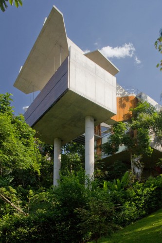 House in Ubatuba - SPBR Arquitetos