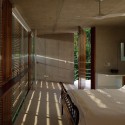 House in Ubatuba - SPBR Arquitetos © Nelson Kon