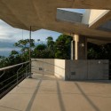 House in Ubatuba - SPBR Arquitetos © Nelson Kon